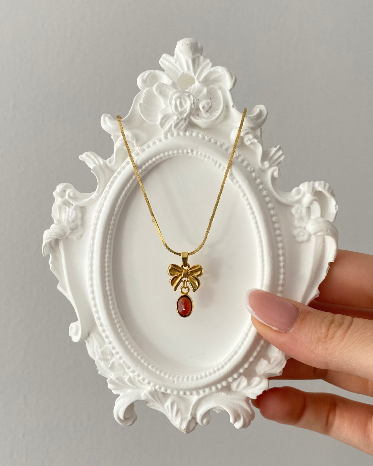 Naszyjnik Snow White z granatem